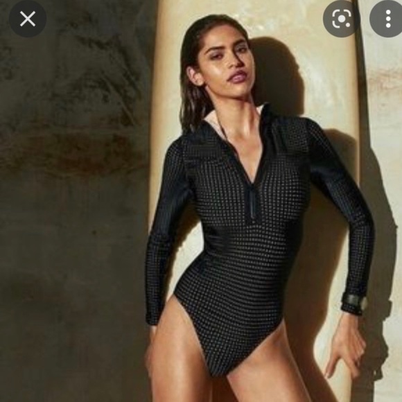 ISO FABLETICS/ Valentina Rashguard - Picture 2 of 2